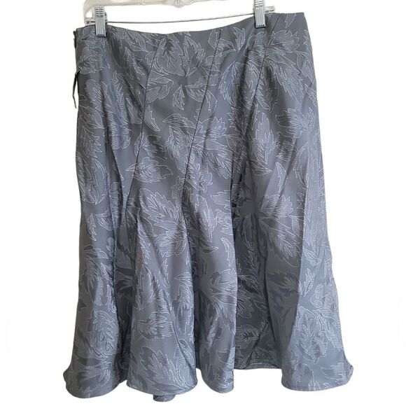 Style & Company Gray and Silver Floral Print Skirt Sz  14 NWT - Picture 4 of 6